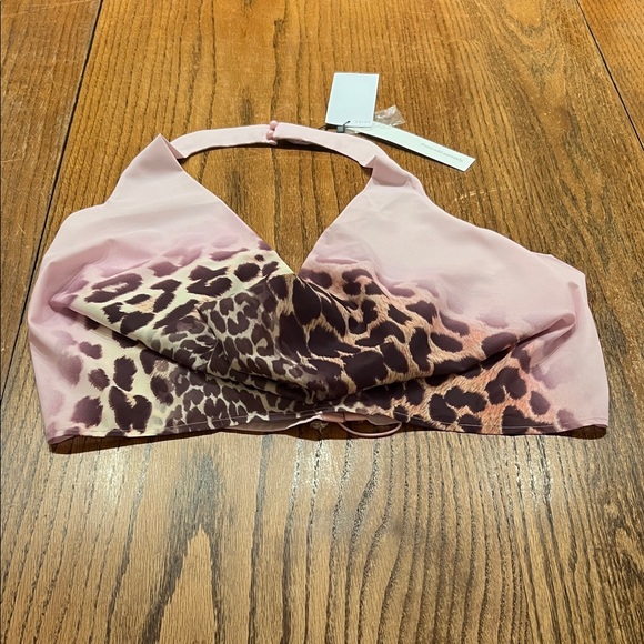 Akira Pink Leopard Print Halter Top with scoop neck size 1X - Picture 5 of 10